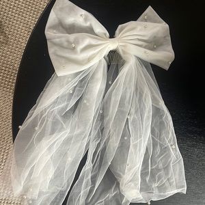 Short bow veil